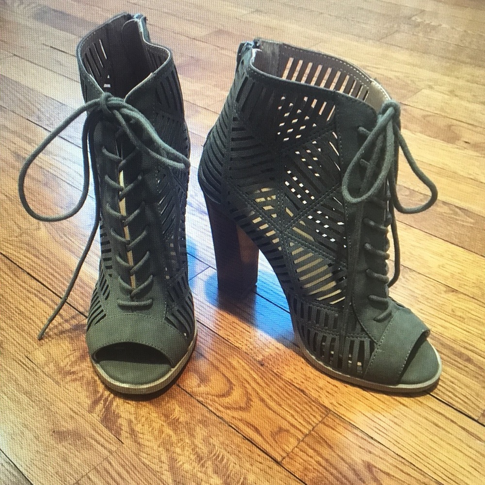 Army green chunky heel in size 5.5